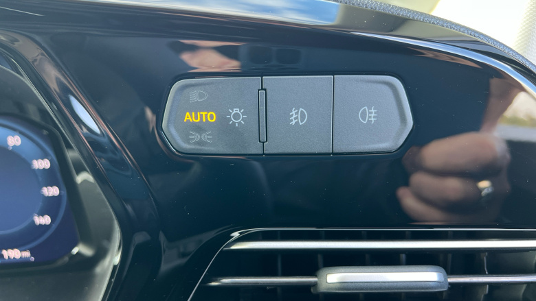 Ford Transit Connect 230 L2 Diesel 2.0 EcoBlue 102ps Limited Van